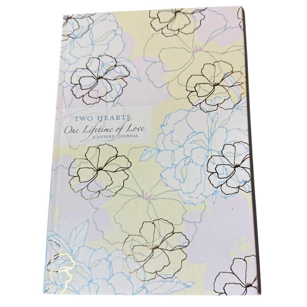 Two Hearts One Lifetime of Love Guided Journal for‎ Couples